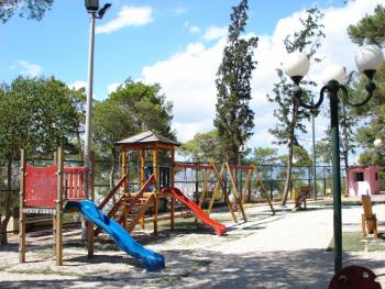 Διενέργεια αυστηρών ελέγχων σε παιδότοπους με εισαγγελική εντολή