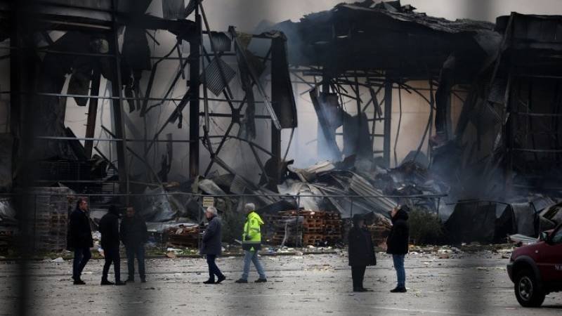 Εντοπίστηκε και τέταρτη νεκρή στη φωτιά στο εργοστάσιο στα Τρίκαλα