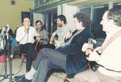 Ο Γιάννης Θωμόπουλος στην «Ε»: «Οταν ο Μίκης άνοιγε τα χέρια του να διευθύνει, σε ανέβαζε στους 7 ουρανούς»