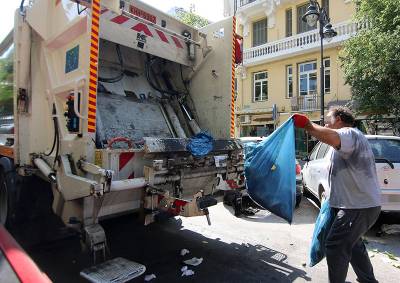 Επαναπρόσληψη ζητούν 15 εργαζόμενοι στην καθαριότητα της Καλαμάτας