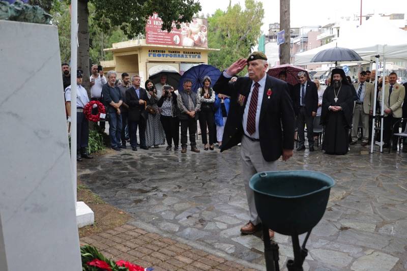 Τίμησαν την 82η επέτειο από τη Μάχη της Καλαμάτας (βίντεο-φωτογραφίες)