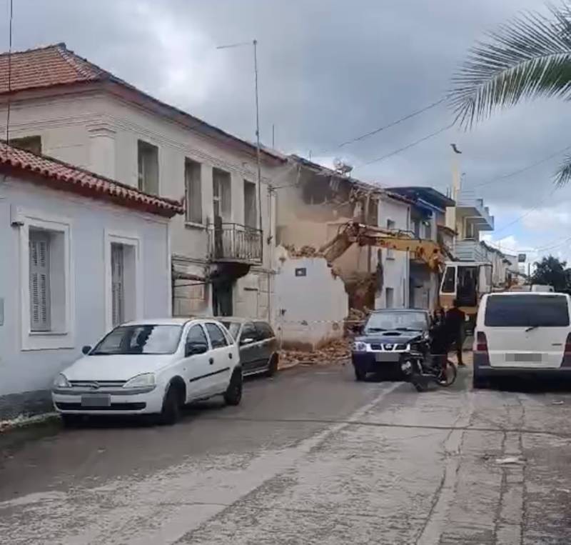 Νέα κατεδάφιση σπιτιού στη Μεσσήνη μέσα σε λιγότερο από 48 ώρες (βίντεο)
