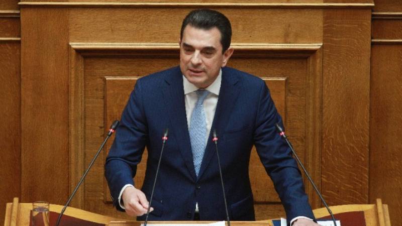 Σκρέκας: Με έωλα επιχειρήματα προσπαθούν να πλήξουν κυβέρνηση και πρωθυπουργό για να αποκομίσουν πολιτικά οφέλη