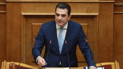 Σκρέκας: Με έωλα επιχειρήματα προσπαθούν να πλήξουν κυβέρνηση και πρωθυπουργό για να αποκομίσουν πολιτικά οφέλη