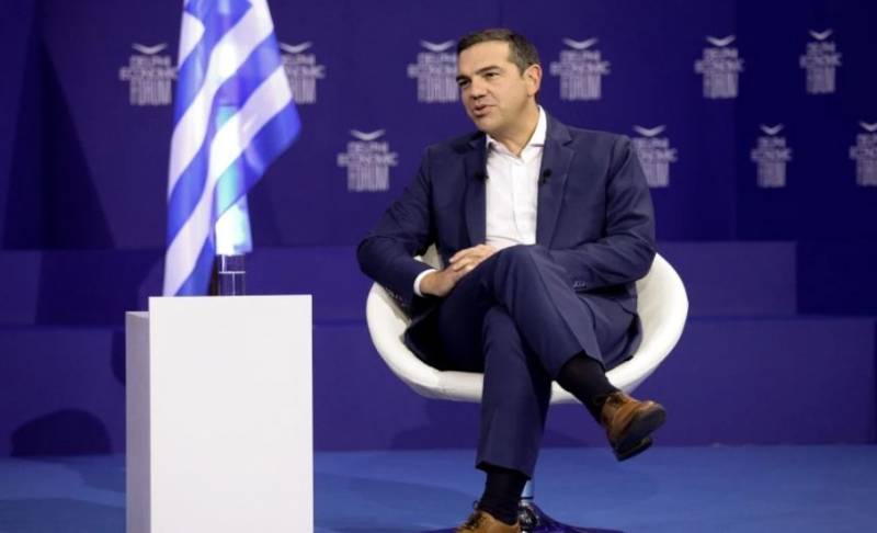 Τσίπρας: Η αγωνία είναι για το πώς θα ζήσουμε, τι κόσμο θα αντικρίσουμε όταν ανοίξουμε την πόρτα