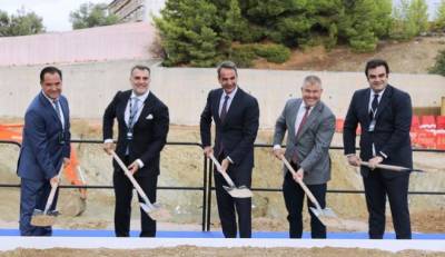 Μητσοτάκης: Εγκαινίασε το νέο data center της Lamda Helix