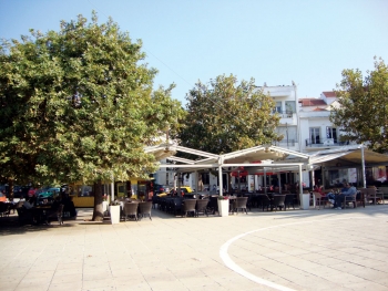 H οικονομική κρίση  χτυπάει την Πύλο, παρά τη βοήθεια από την Costa Navarino