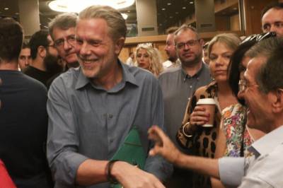 Ο Παύλος Γερουλάνος κατέθεσε υποψηφιότητα για αρχηγός του ΠΑΣΟΚ