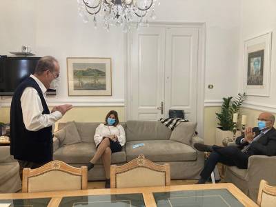 Συνάντηση Νίκα με στελέχη της Costa Navarino
