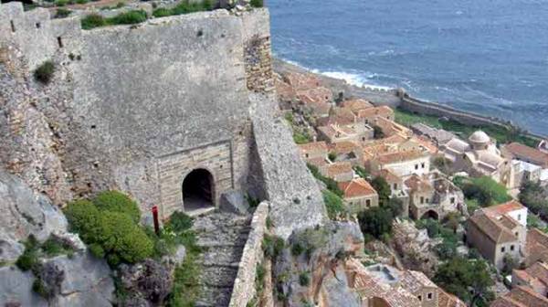 Πως περιγράφει την Πελοπόννησο Βρετανός δημοσιογράφος