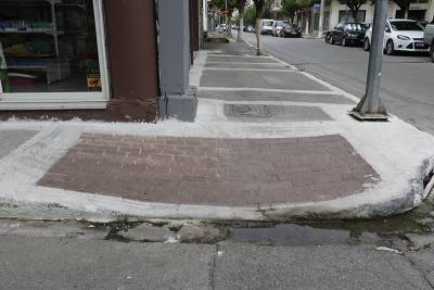 Επικίνδυνη ράμπα ΑμεΑ