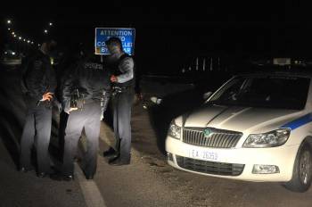 Ολη την Πελοπόννησο &quot;σαρώνει&quot; η Αστυνομία μετά το θάνατο της γυναίκας στα Ισθμια