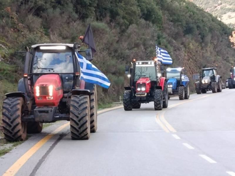 Δίωρος συμβολικός αποκλεισμός στα Καλάβρυτα από τους αγρότες
