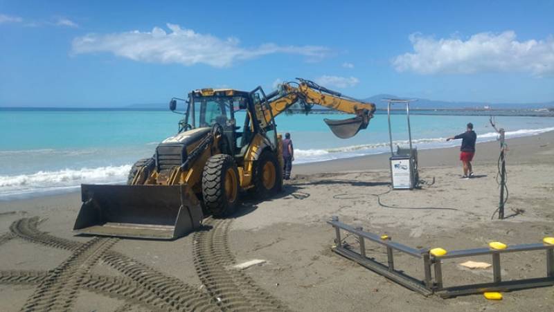 Καλαμάτα: Καταστράφηκε από τα κύματα το Seatrac στην Ανάσταση