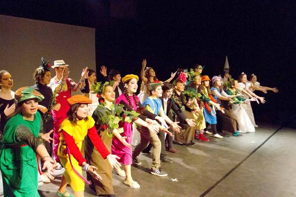 Χειροκρητήθηκε θερμά "Ο μάγος του Οζ" της Πειραματικής Σκηνής