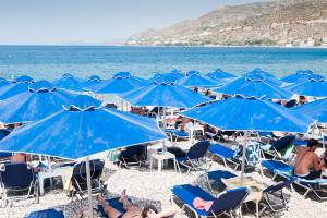 Από το δήμο στην Κτηματική το μπαλάκι για την παραλιακή