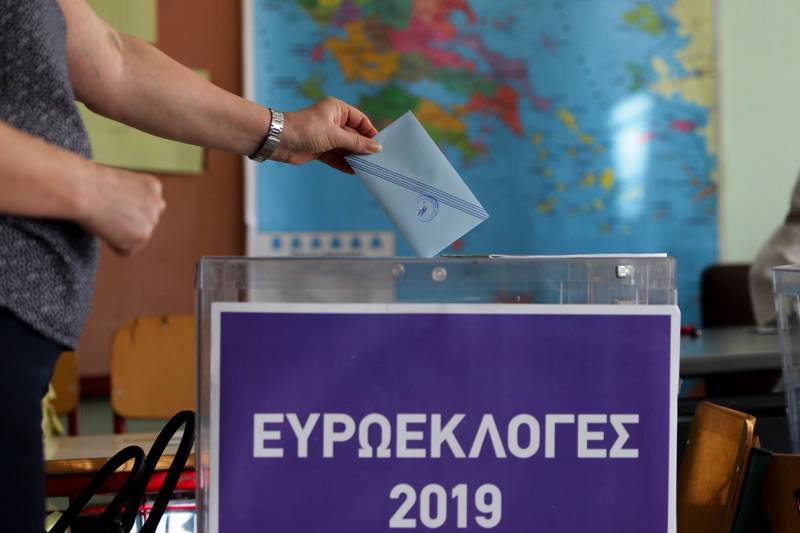 Τακτικές που υπονομεύουν τη δημοκρατία και την Περιφέρεια