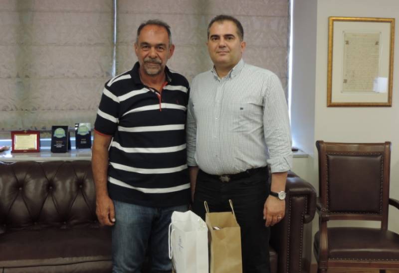 Ο Γιώργος Ιωακειμίδης στο Δημαρχείο Καλαμάτας