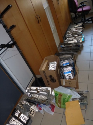 Στη Μεσσηνία κατέθεσαν πάνω από 2.200 πινακίδες αυτοκινήτων