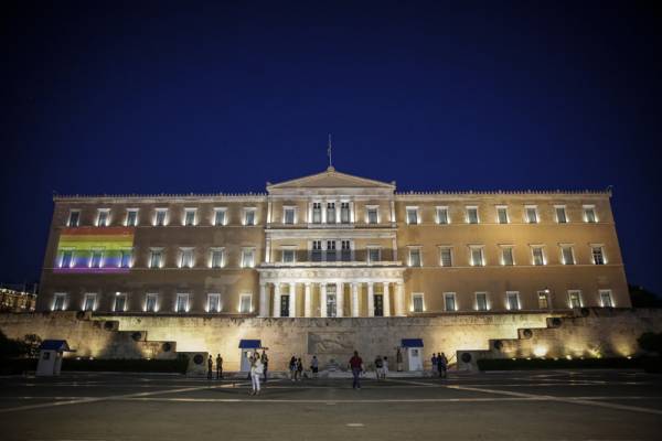 “Λαϊκή Συσπείρωση” ενάντια σε  “ντόπιες και ξένες λούγκρες”