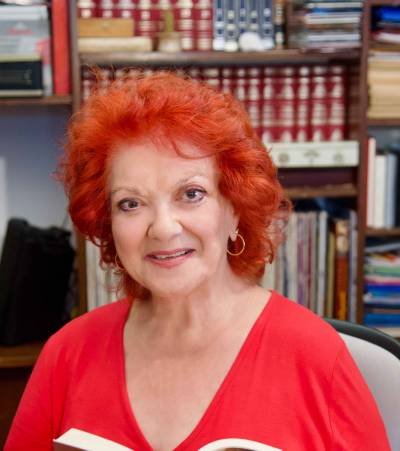 H συγγραφέας Λεία Βιτάλη στην "Ε": «Η οργή κινεί τον τροχό της Ιστορίας και αποτελεί πάντα κινητήρια δύναμη»