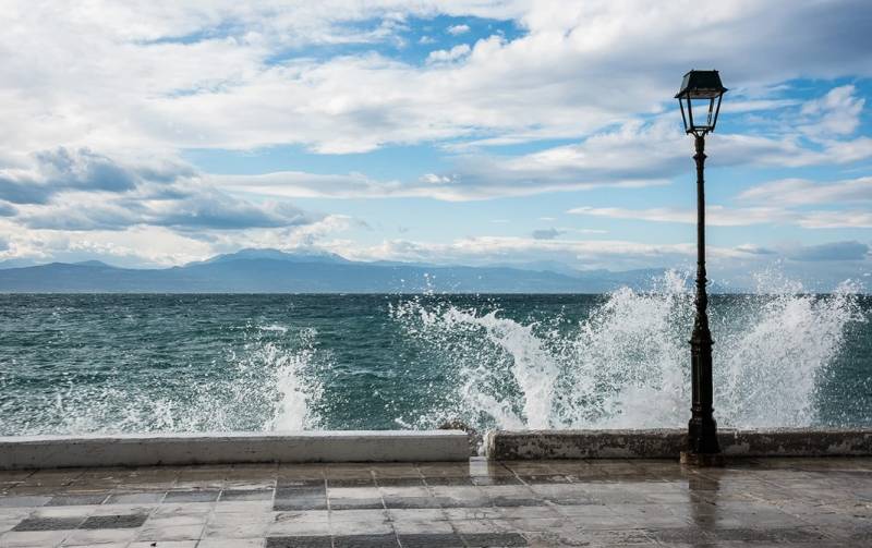 Καιρός: Πτώση της θερμοκρασίας και ηλιοφάνεια (Βίντεο)