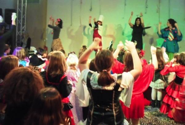 Το αποκριάτικο πάρτι των Εκπαιδευτηρίων Μπουγά