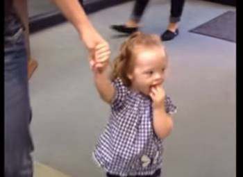 Μια πραγματική ευκαιρία σε ένα μικρό κορίτσι με Σύνδρομο Down