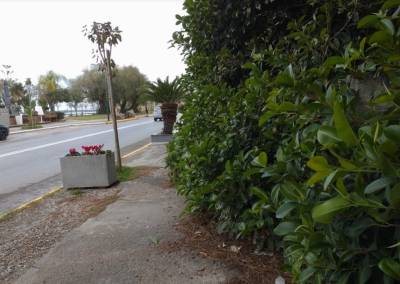 Καλύπτουν το πεζοδρόμιο