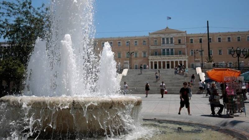 Επαναλειτουργεί το σιντριβάνι στην πλατεία Συντάγματος