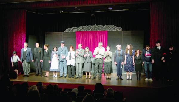 Ολοκληρώθηκαν οι παραστάσεις του «Φον Δημητράκη» από τη Θεατρική Ομάδα Μεγαλόπολης