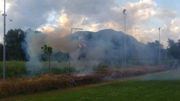 Σαϊτοπόλεμος και κάψιμο Ιούδα στην Εύα (βίντεο-φωτογραφίες)