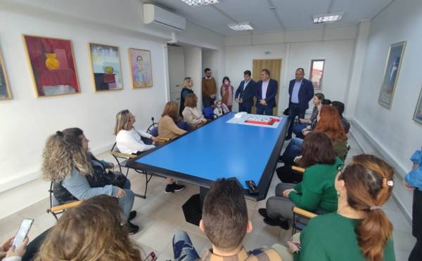 Οι εργαζόμενοι των ΚΔΑΠ Δήμου Καλαμάτας έκοψαν βασιλόπιτα