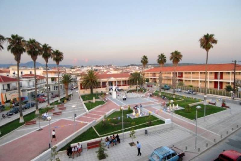 Μαλλιά κουβάρια για την πλατεία Γαργαλιάνων