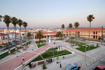 Μαλλιά κουβάρια για την πλατεία Γαργαλιάνων