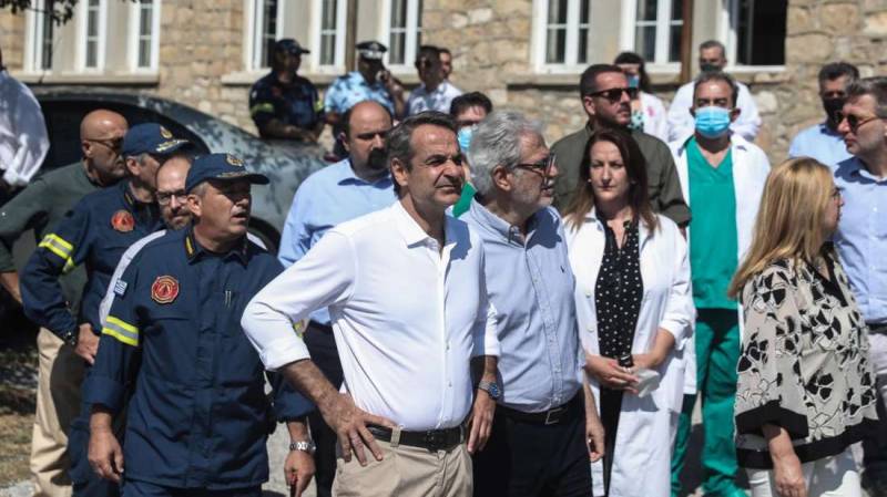 Κυριάκος Μητσοτάκης: Επισκέφθηκε το Παίδων Πεντέλης - Αυτοψία στην καμένη περιοχή (βίντεο)