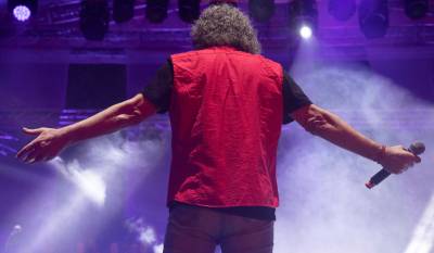 Ακυρώθηκε συναυλία του Βασίλη Παπακωνσταντίνου στη Δράμα λόγω ατυχήματος