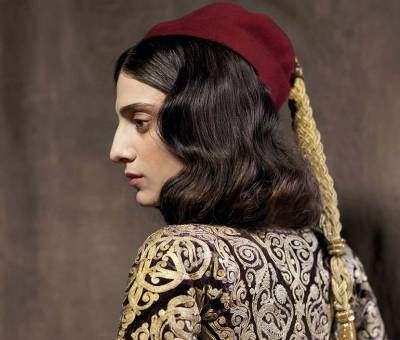 Ιδρυμα Γεωργίου και Βικτωρίας Καρέλια: Φέρνει στο Μέγαρο Χορού την έκθεση «Ενδυμα ψυχής»