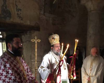 Λειτουργία στη Σαμαρίνα από το μητροπολίτη Μεσσηνίας Χρυσόστομο