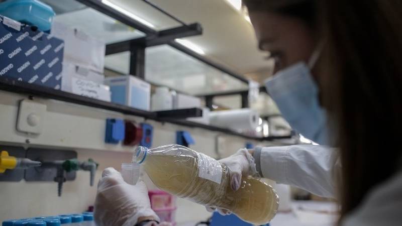 Σταθερό το ιικό φορτίο στα λύματα της Αττικής, μείωση στη Θεσσαλονίκη