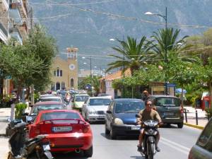 Να ανοίξει η συζήτηση για την πεζοδρόμηση της Ναυαρίνου