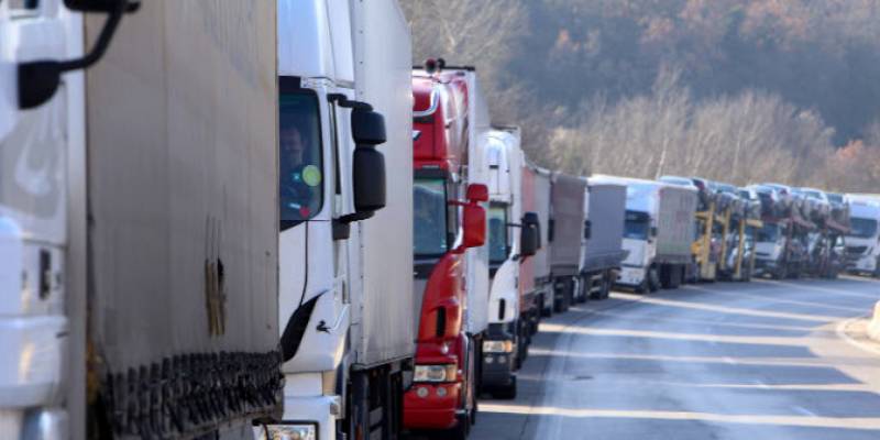 &quot;Ιανός&quot;: Απαγόρευση κυκλοφορίας φορτηγών και λεωφορείων σε Μεσσηνία, Ηλεία, Αχαΐα και Αιτωλοακαρνανία