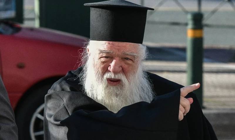 Αμβρόσιος: «Οργή Θεού για το καρναβάλι» η τραγωδία των Τεμπών