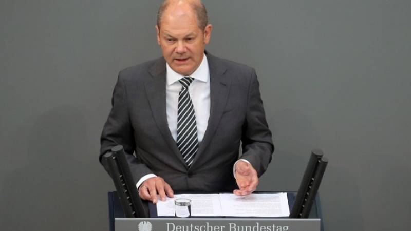 Σολτς: Η Αθήνα θα μπορεί σύντομα να σταθεί στα πόδια της