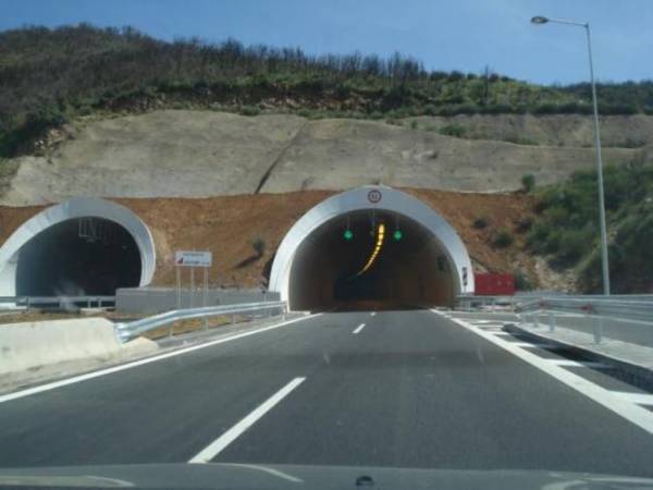 Νέες κυκλοφοριακές ρυθμίσεις στη σήραγγα Ραψομάτη