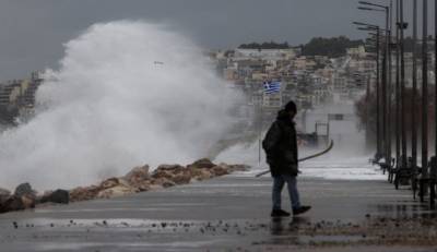 Καιρός: Έκτακτο δελτίο - Πολικός αεροχείμαρρος με θυελλώδεις ανέμους (βίντεο)