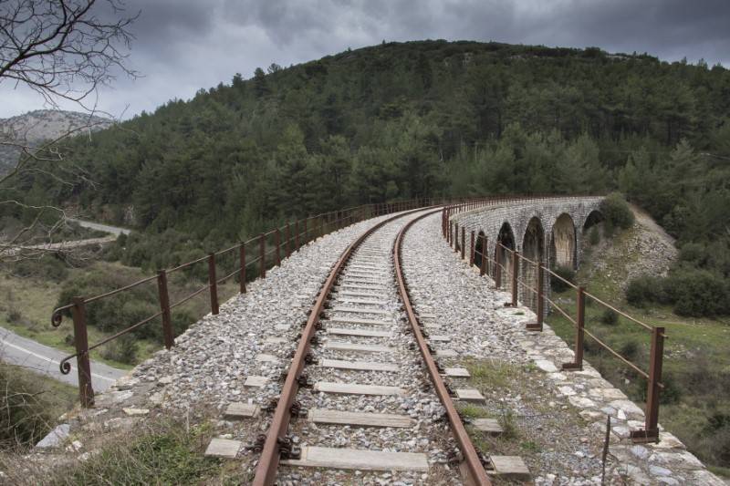 Ερώτηση Βελόπουλου για το  σιδηροδρομικό  δίκτυο της Πελοποννήσου