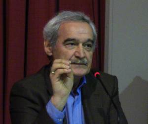 Νίκος Χουντής: &quot;Κάθε πανηγυρισμός για πλεόνασμα είναι γελοιότητα&quot;