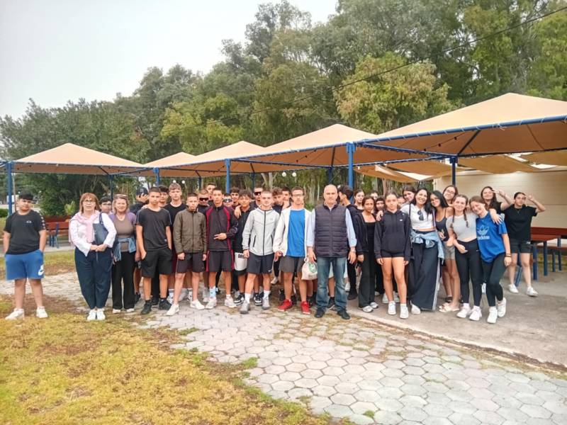 Καθαρισμός στην παραλία Μπούκας από μαθητές