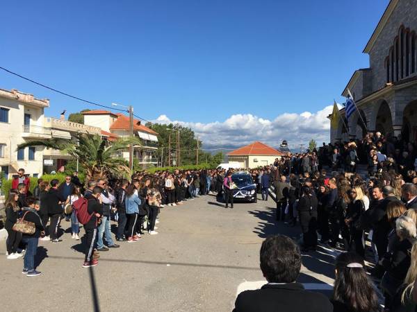 Η τελευταία πράξη του δράματος στην Κυπαρισσία: Κηδεύτηκε και ο τρίτος 15χρονος